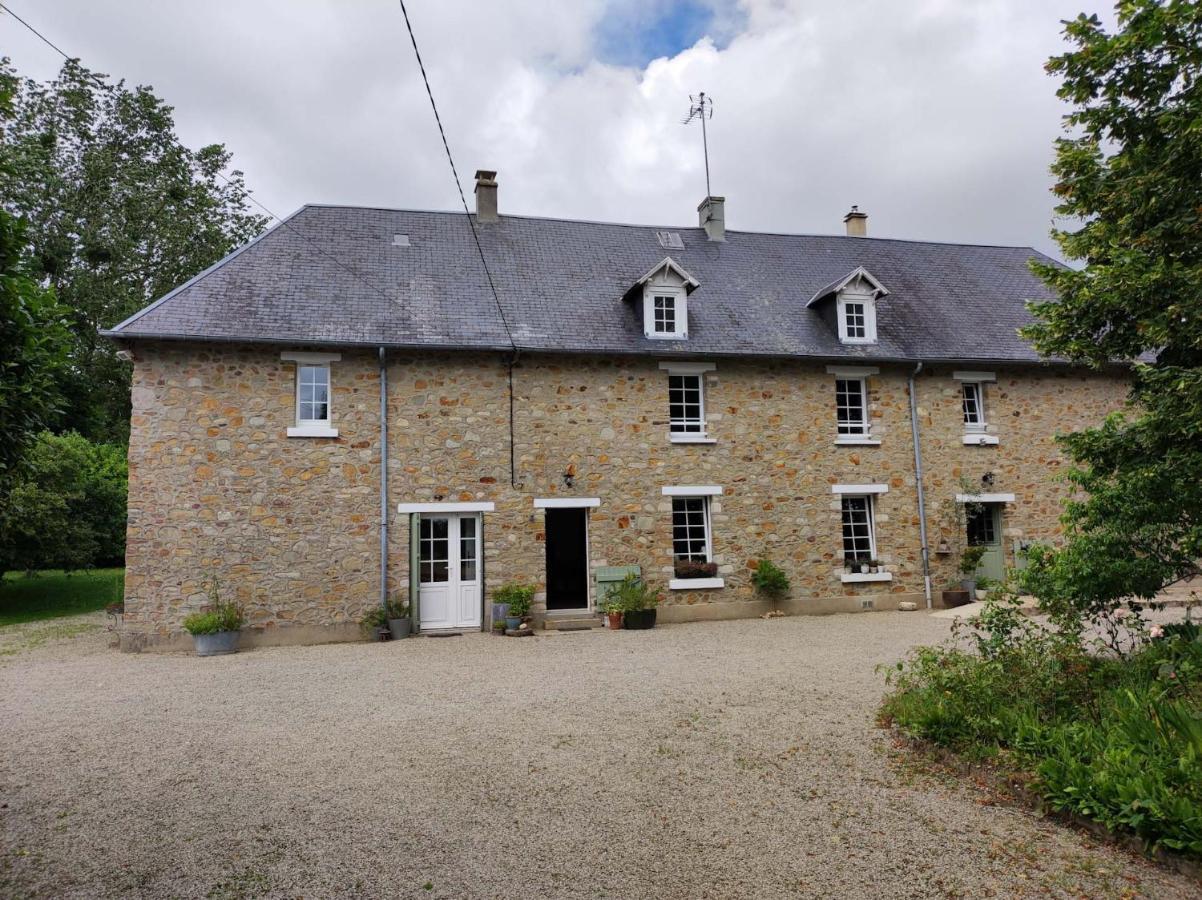 La Maison Des Tilleuls Saint-Germain-Sur-Seves Bagian luar foto