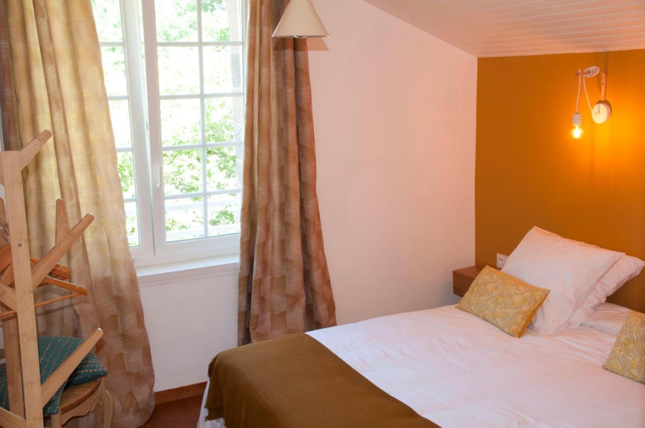 La Maison Des Tilleuls Saint-Germain-Sur-Seves Bagian luar foto
