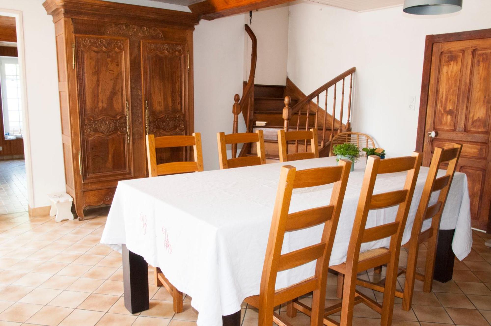 La Maison Des Tilleuls Saint-Germain-Sur-Seves Bagian luar foto
